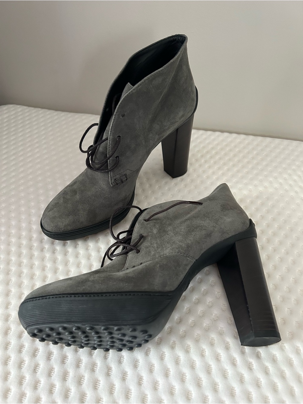 Tod’s Grey Suede Lace-Up Platform Ankle Boots Block Heel EU 38 Made in Italy
